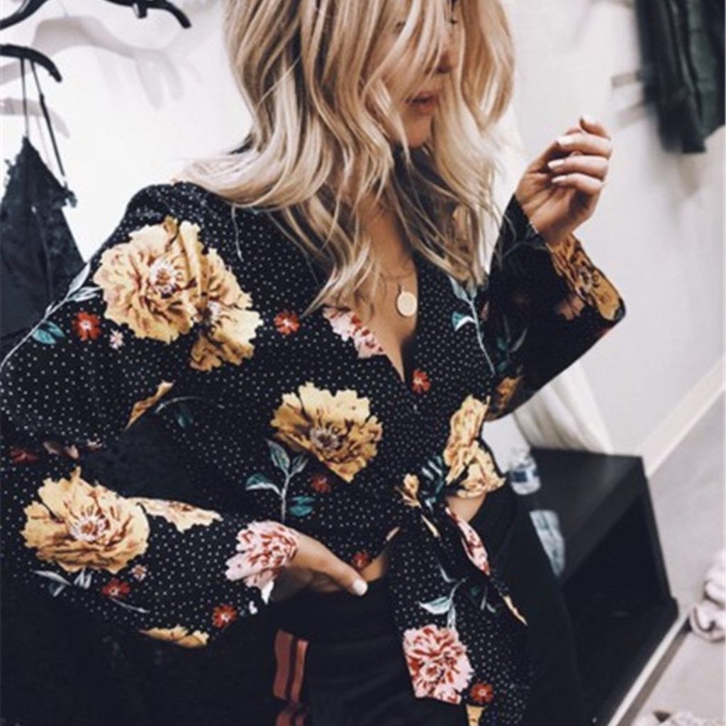 Bluza neagra, imprimeu cu flori si buline albe, Brigitt C13