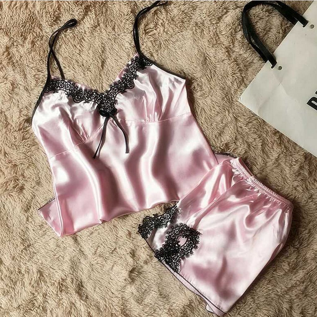 Compleu de noapte, roz, Dana C26