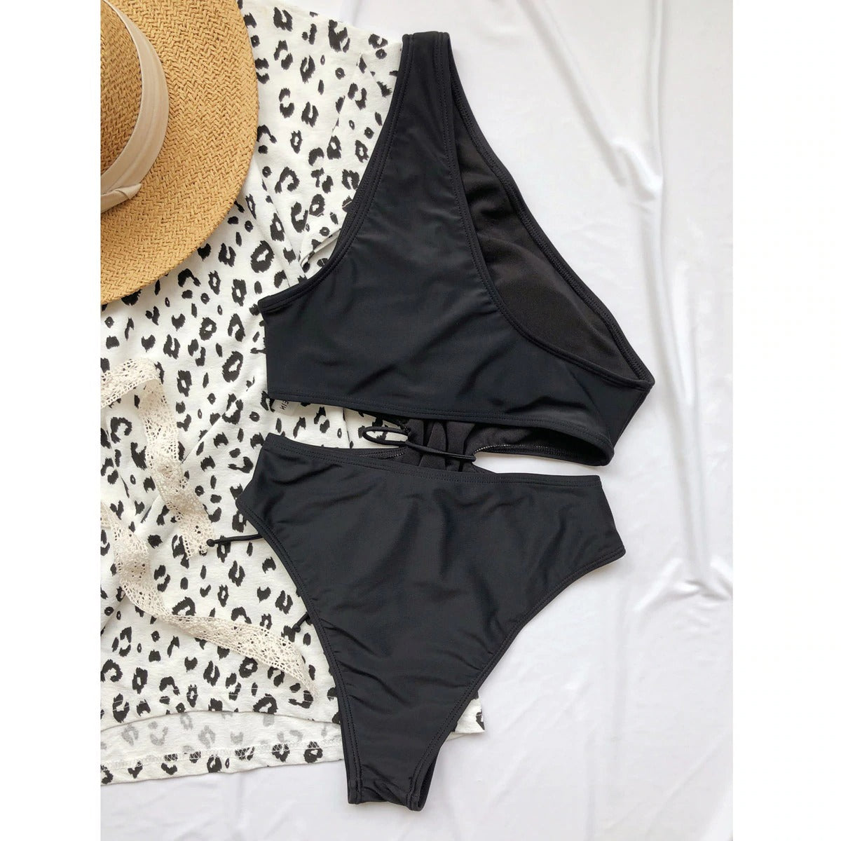 Costum de baie intreg, negru, Leoni C38 OUT